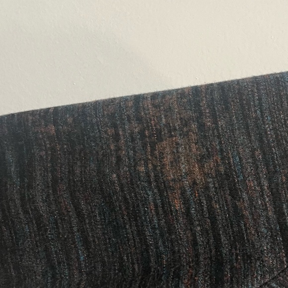 NIKE Gym Crew Pull Over Sweatshirt - Picture 9 of 12